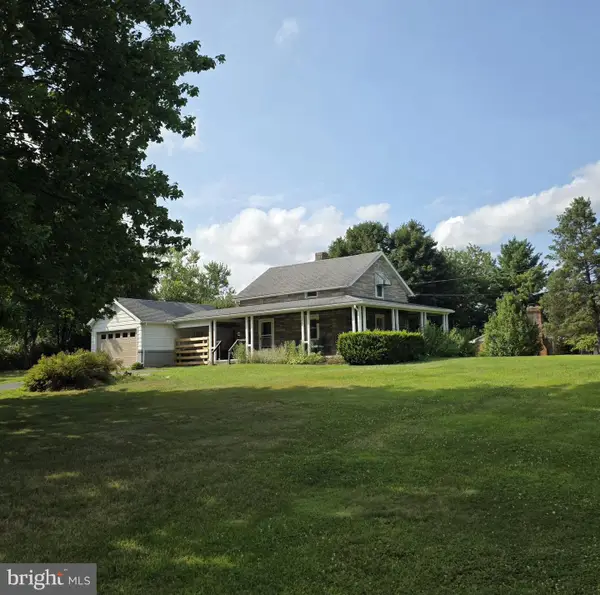 1422 Walnut Bottom Rd, CARLISLE, PA 17015
