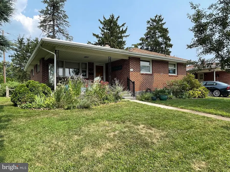 803 Carol Cir, New Cumberland, PA 17070 - #3
