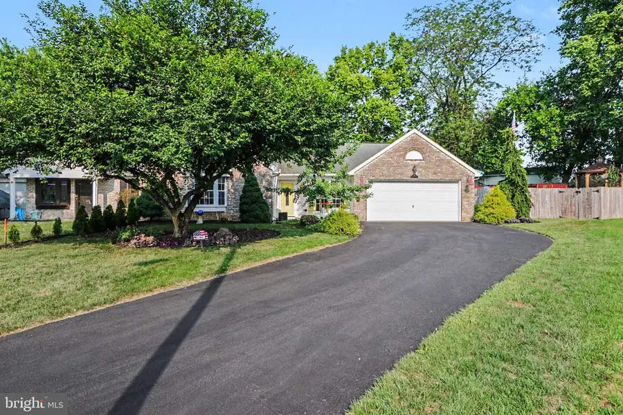 39 Greenspring Dr, Mechanicsburg, PA 17050 - #3