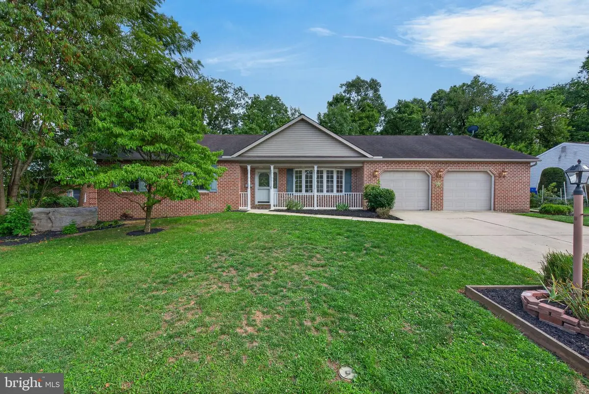 397 Baker Dr, Mechanicsburg, PA 17055 - #1