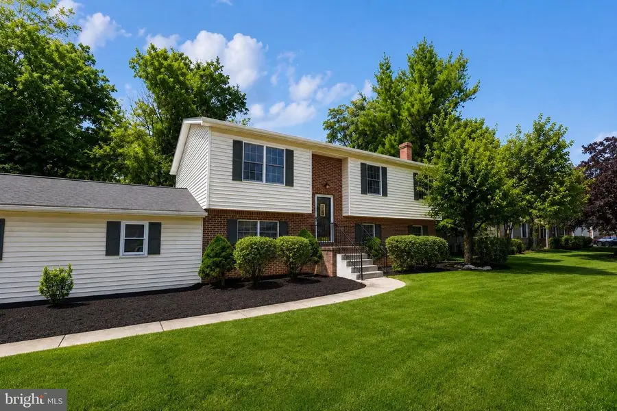 4 Raspberry Dr, Mechanicsburg, PA 17050 - #2