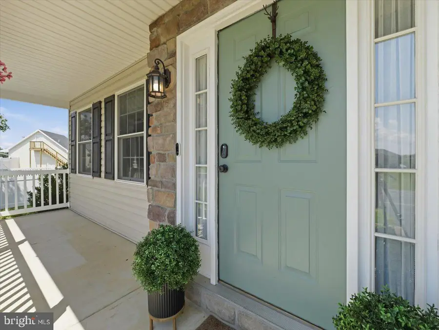 6 Feather Dr, Shippensburg, PA 17257 - #3