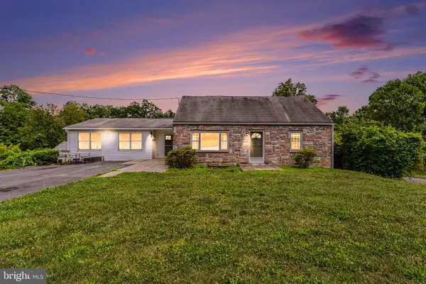 922 Valley Rd, ENOLA, PA 17025