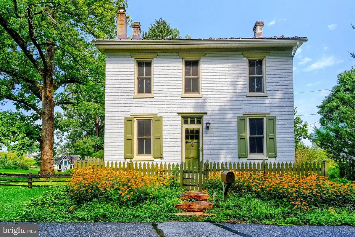 113 Race St, Boiling Springs, PA 17007 - #1