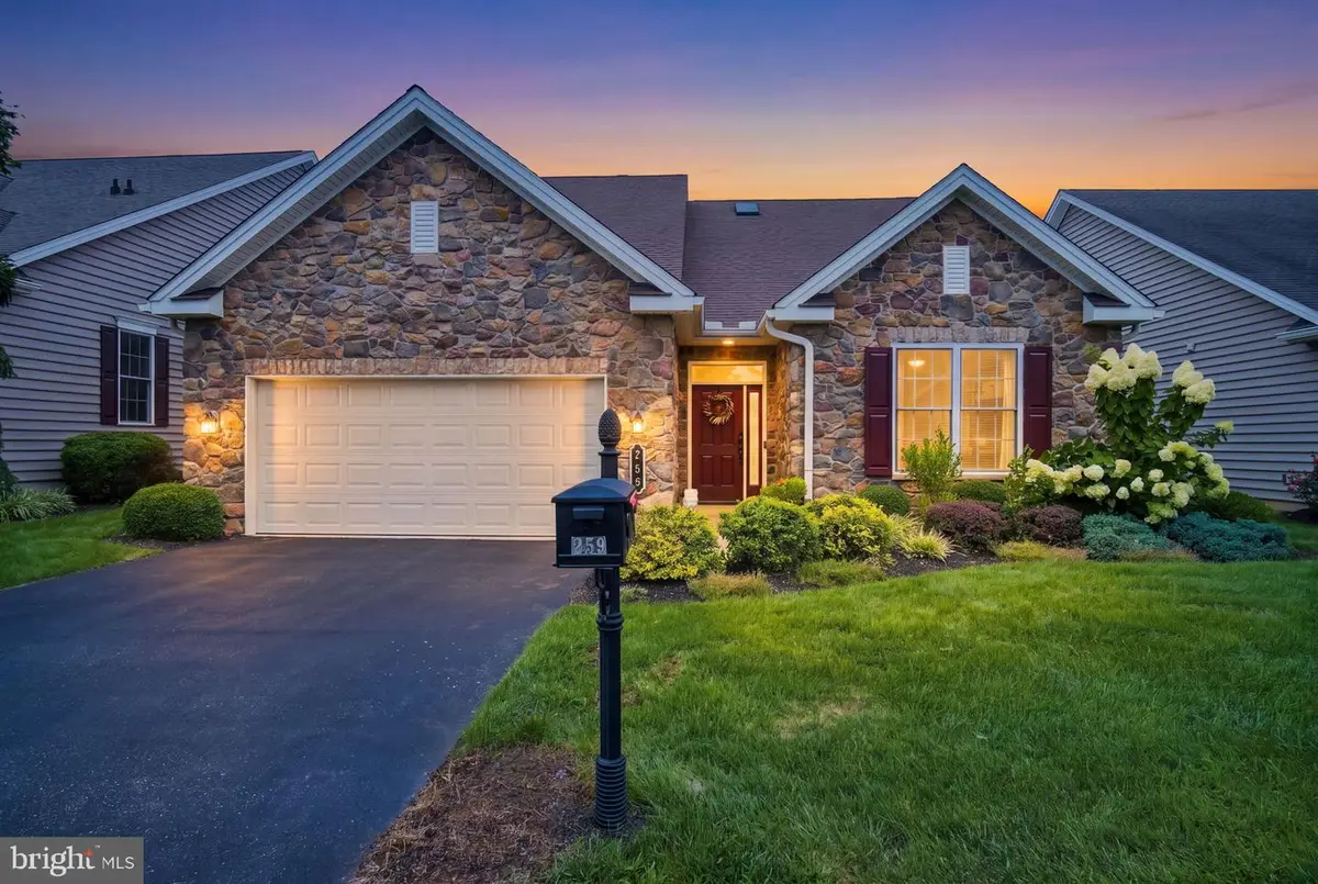 259 Colonial Dr, Mechanicsburg, PA 17050 - #1