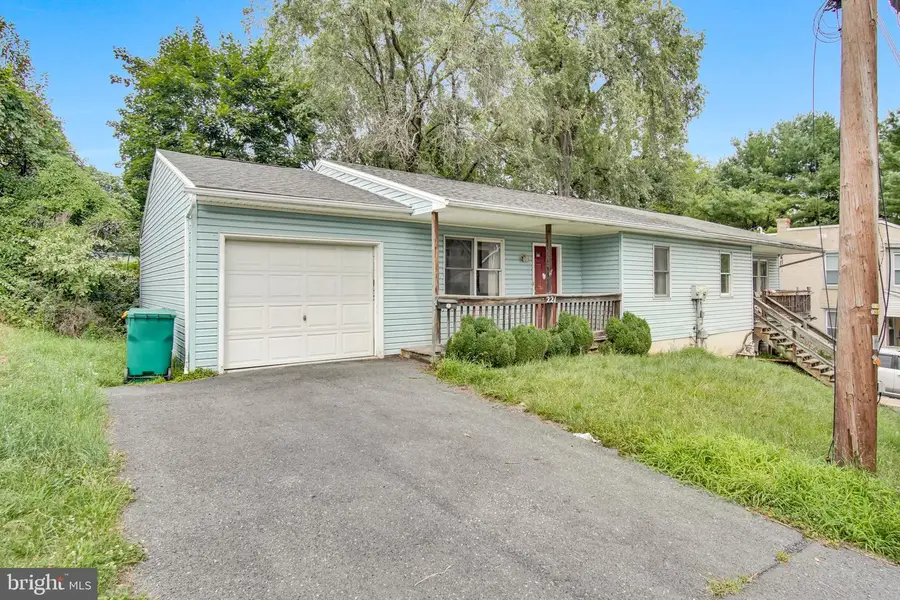 221 Pennsylvania Ave, Enola, PA 17025 - #2