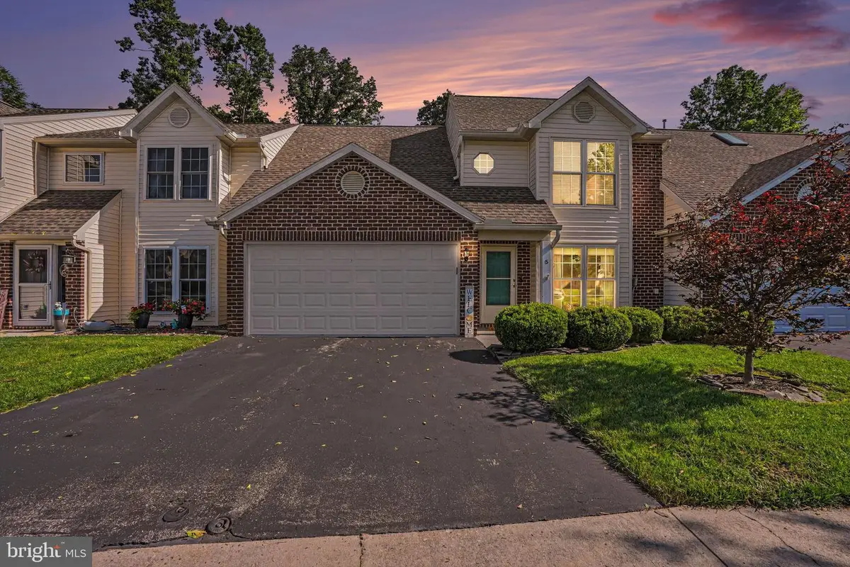 5 Windcroft Ct, Carlisle, PA 17015 - #1