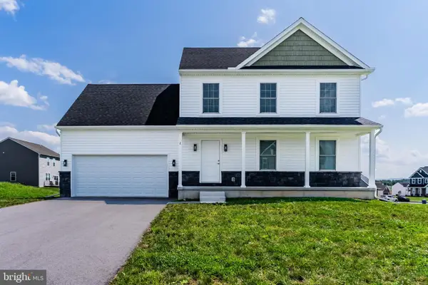 2 Brubacker Dr, CARLISLE, PA 17013