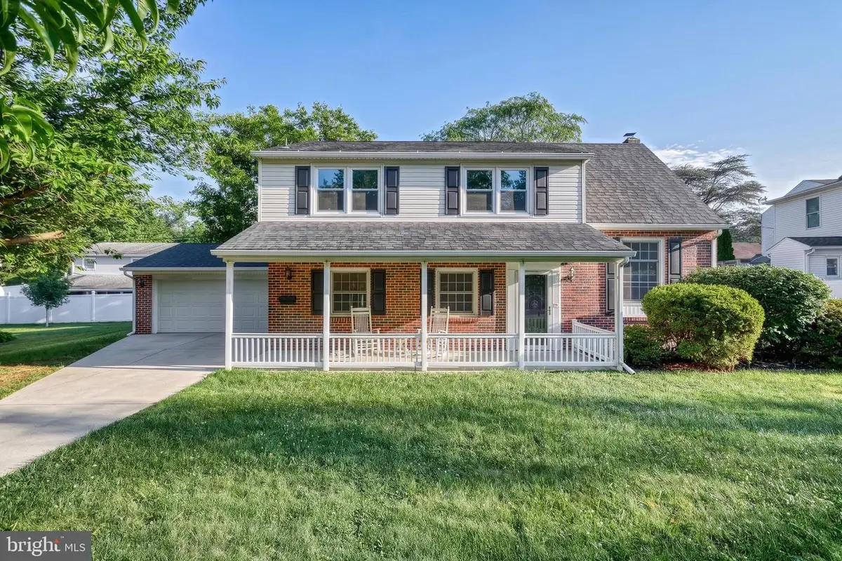 370 Beverly Rd, Camp Hill, PA 17011 - #1