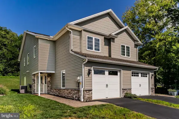 104 Dennis Dr, ENOLA, PA 17025