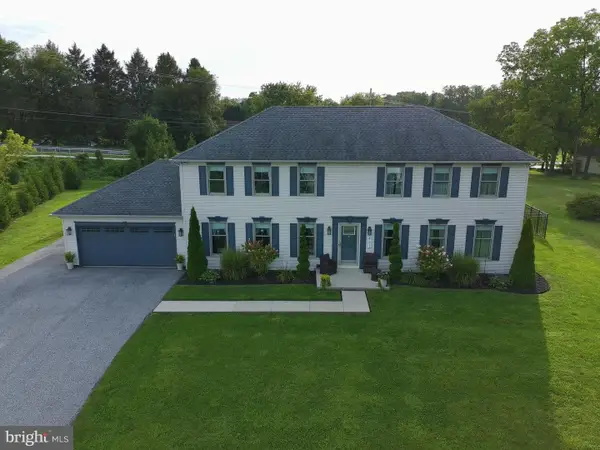 421 Scott Dr, SHIPPENSBURG, PA 17257