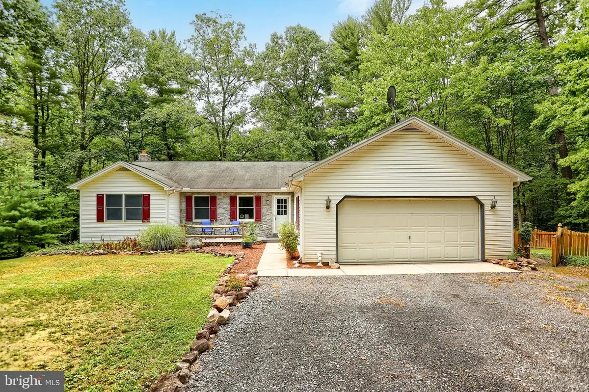 55 Horseshoe Rd, Carlisle, PA 17015 - #1
