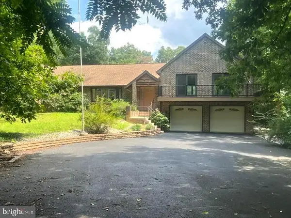 2221 Longs Gap Rd, CARLISLE, PA 17013