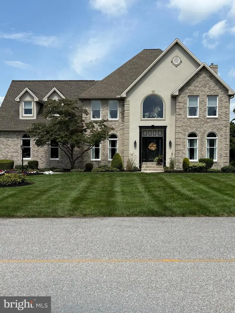 18 Tiffany Dr, Carlisle, PA 17015 - #1