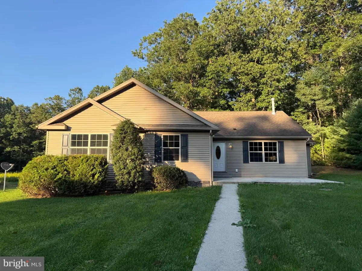 148-150 Gutshall Rd, Shippensburg, PA 17257 - #1