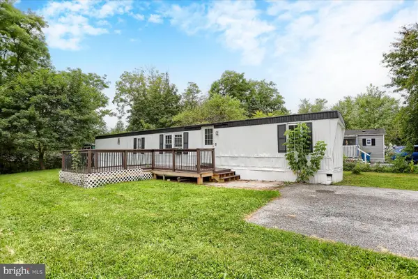 18 Amara Ln, CARLISLE, PA 17015