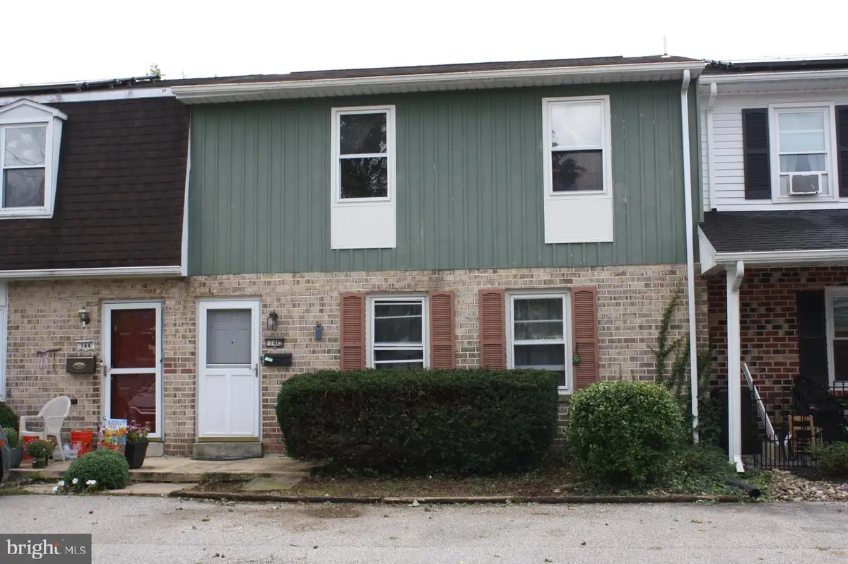 142 E Chapel Ave, Carlisle, PA 17013 - #1