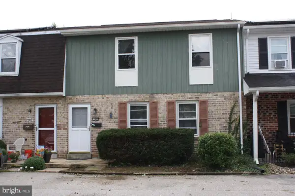 142 E Chapel Ave, CARLISLE, PA 17013
