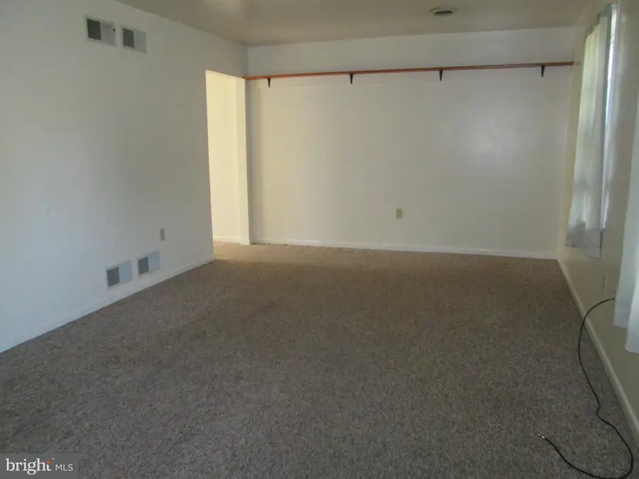 142 E Chapel Ave, Carlisle, PA 17013 - #2
