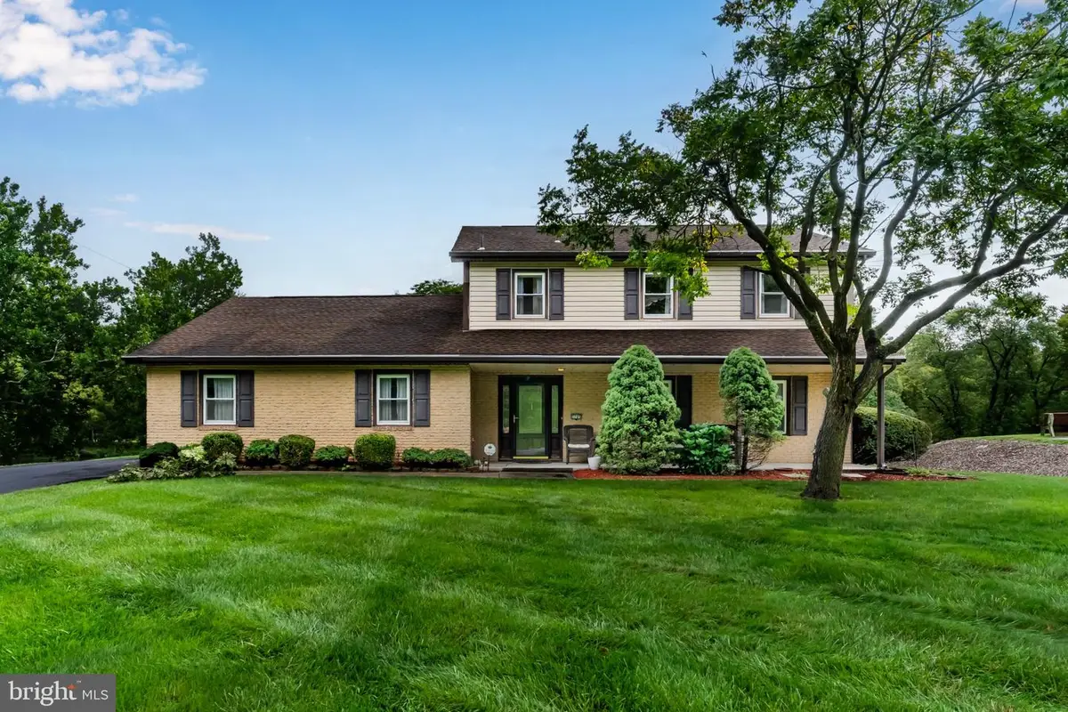 5205 Terrace Rd, Mechanicsburg, PA 17050 - #1