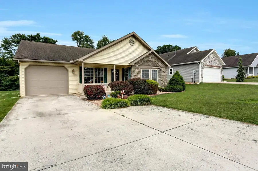 84 Lantern Ln, Shippensburg, PA 17257 - #2