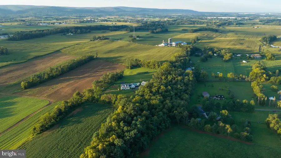 3 Chenelle Ln, Shippensburg, PA 17257 - #2