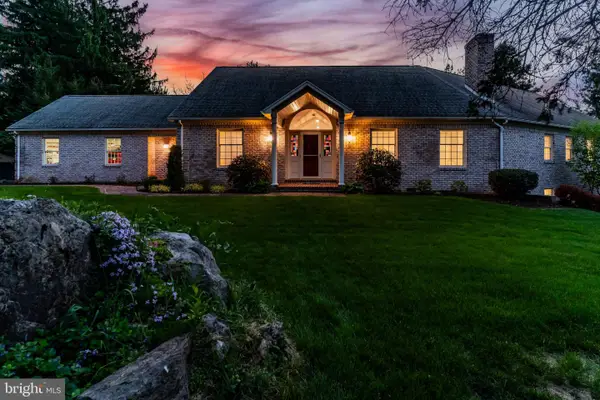 963 Walnut Ln, CARLISLE, PA 17013