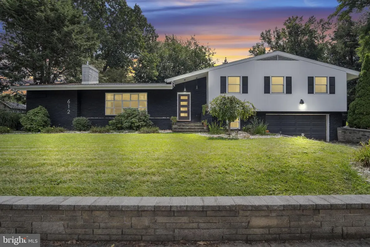 612 E Orange St, Shippensburg, PA 17257 - #1