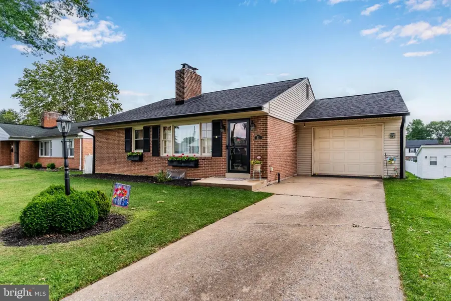 31 Fargreen Road Rd, Camp Hill, PA 17011 - #2