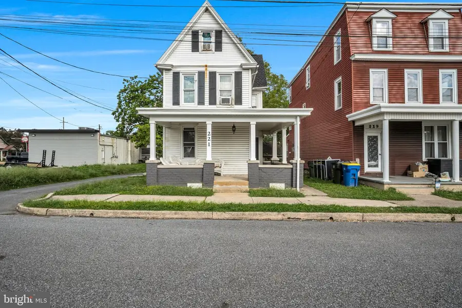 221 7th St, New Cumberland, PA 17070 - #2