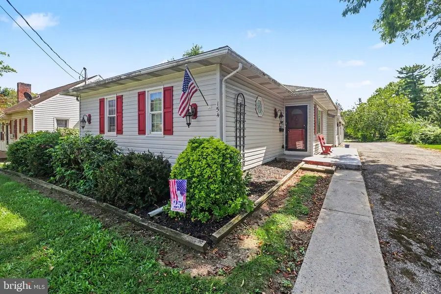 154 W I St, Carlisle, PA 17013 - #3