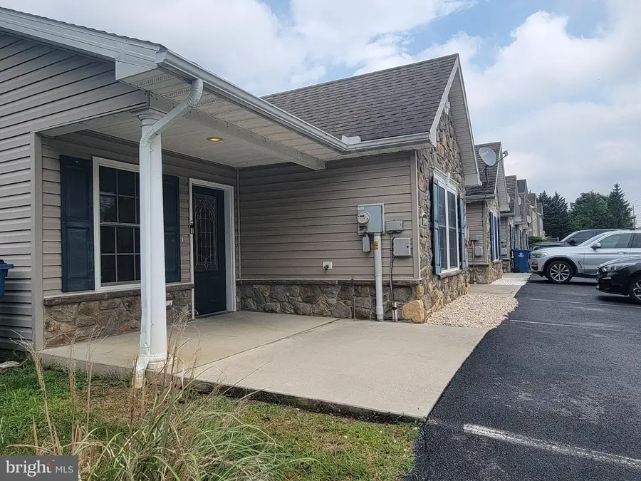 1049 Newville Rd, Carlisle, PA 17013 - #3