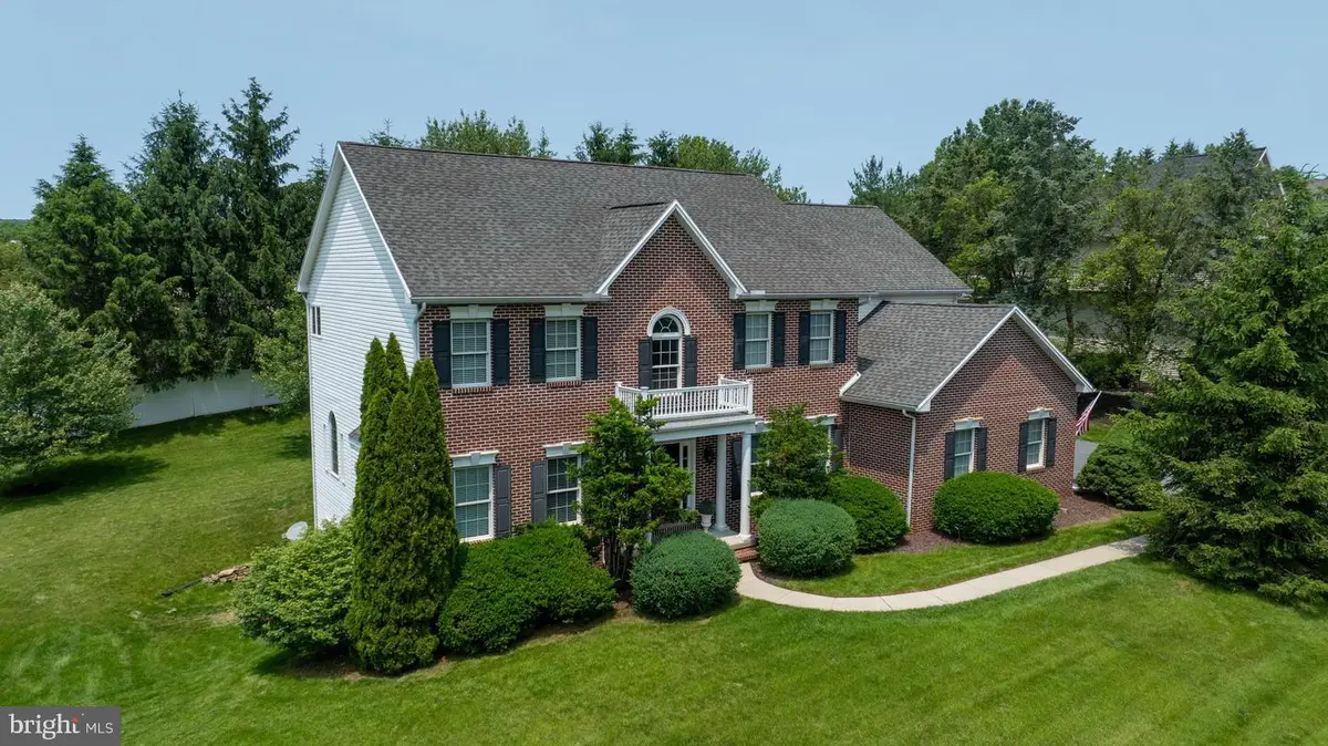 3620 Golfview Dr, Mechanicsburg, PA 17050 - #1