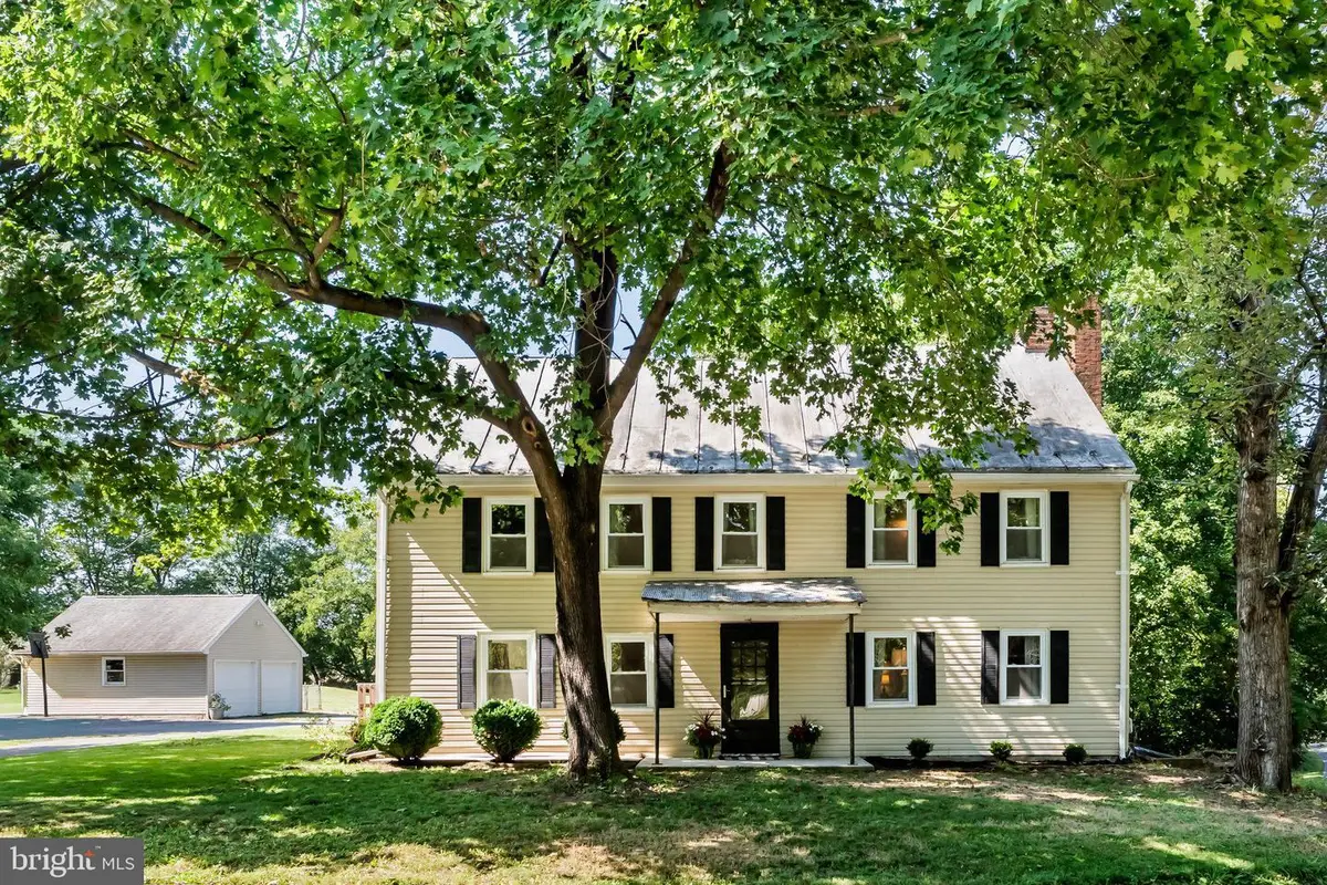 374 Mcallister Church Rd, Carlisle, PA 17015 - #1