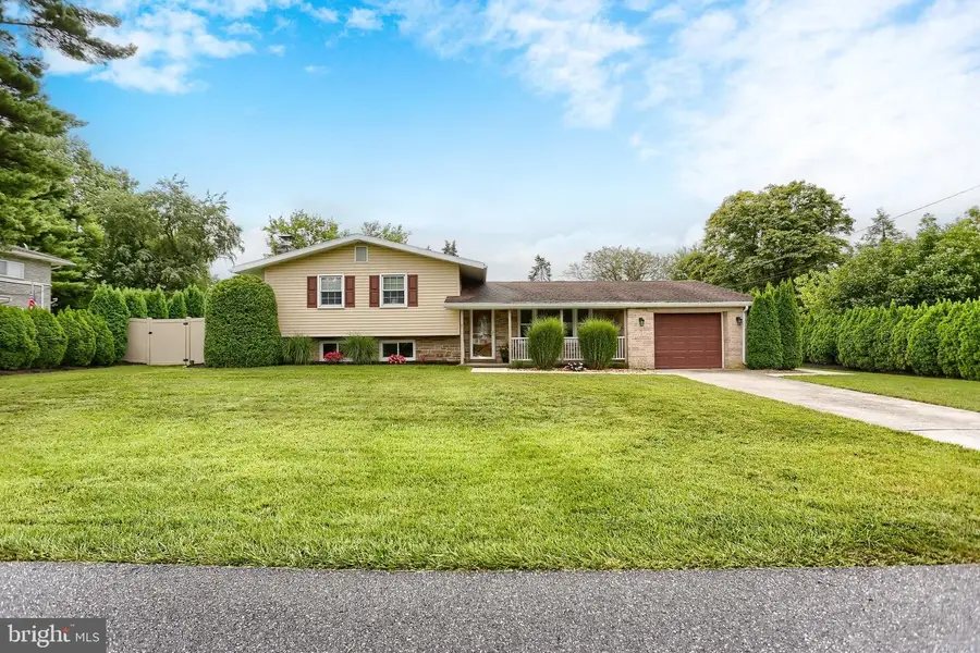 6407 Glenwood St, Mechanicsburg, PA 17050 - #2