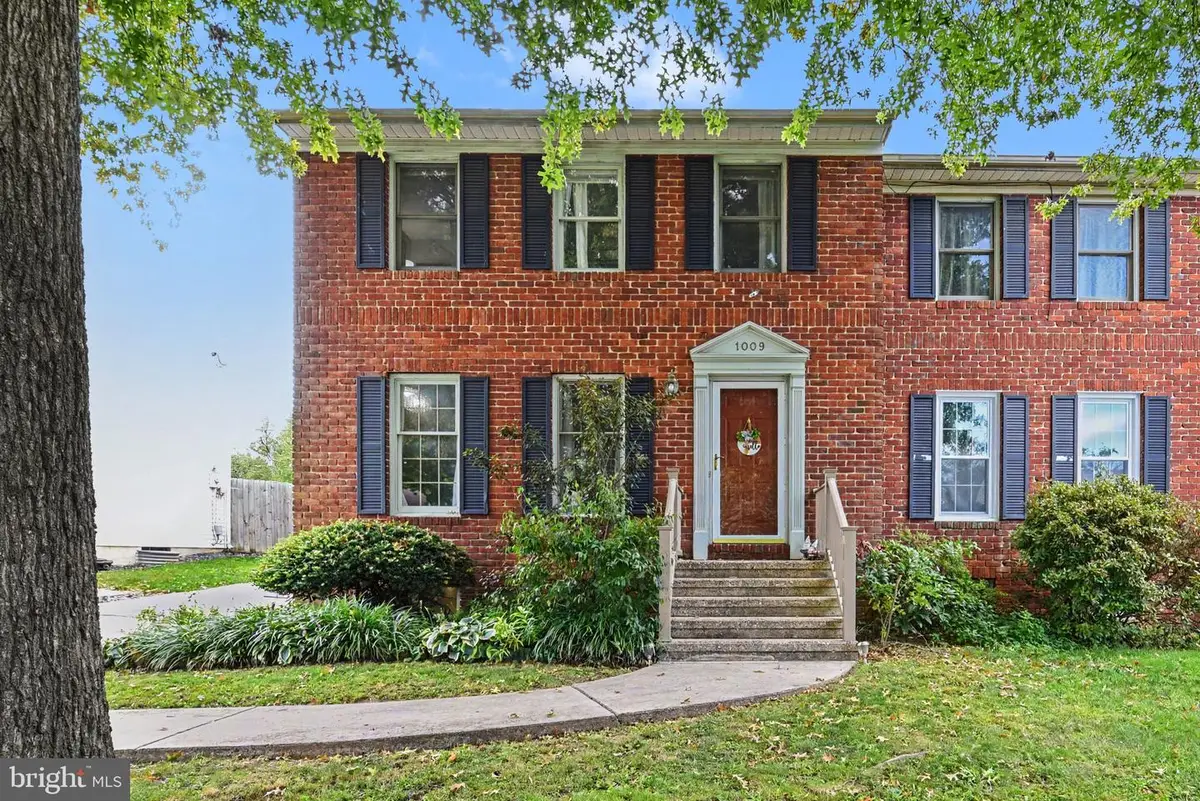 1009 Northfield Dr, Carlisle, PA 17013 - #1
