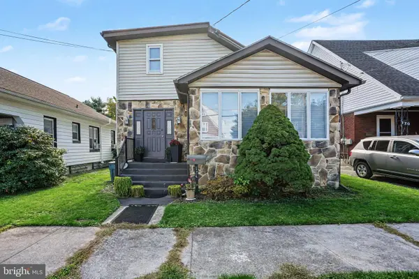 124 S 15th St, CAMP HILL, PA 17011