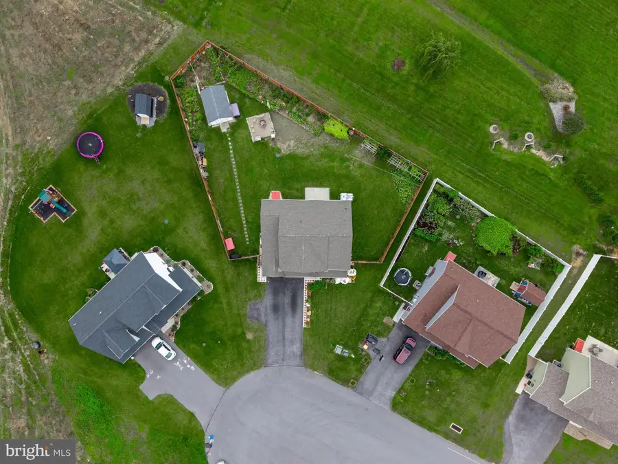 1905 Edgewood Dr, Shippensburg, PA 17257 - #2