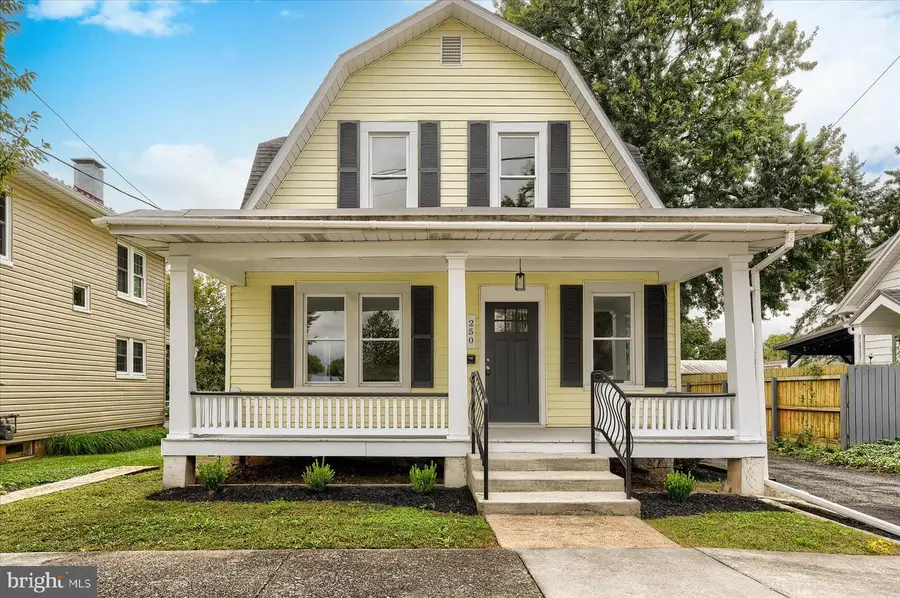 250 F St, Carlisle, PA 17013 - #2