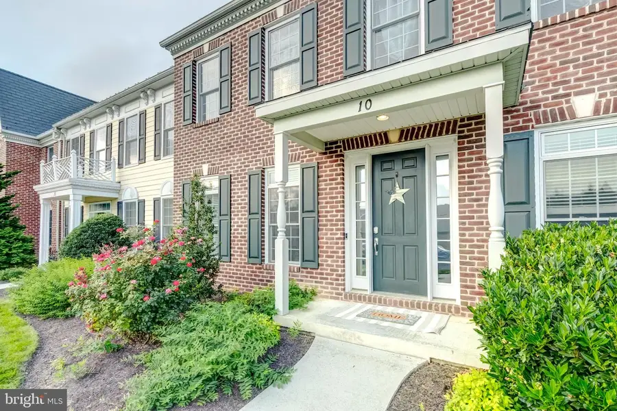 10 Jamestown Sq, Mechanicsburg, PA 17050 - #2