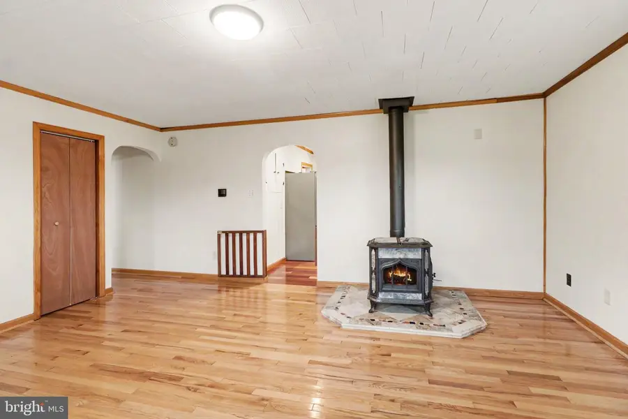 201 Marsh Dr, Carlisle, PA 17015 - #3