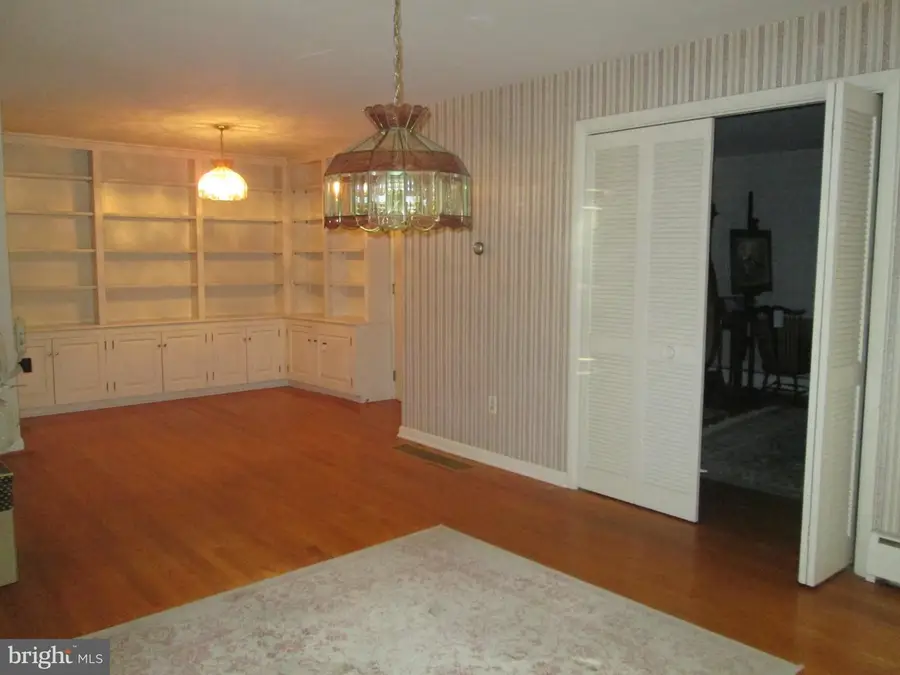 233 Avon Dr, Carlisle, PA 17013 - #3
