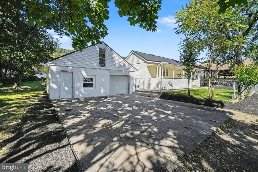 408 Boyer St, Enola, PA 17025 - #2