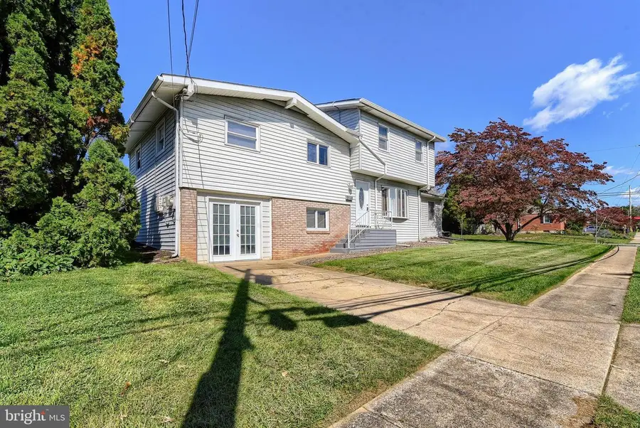 4601 Chestnut Ave, Camp Hill, PA 17011 - #3