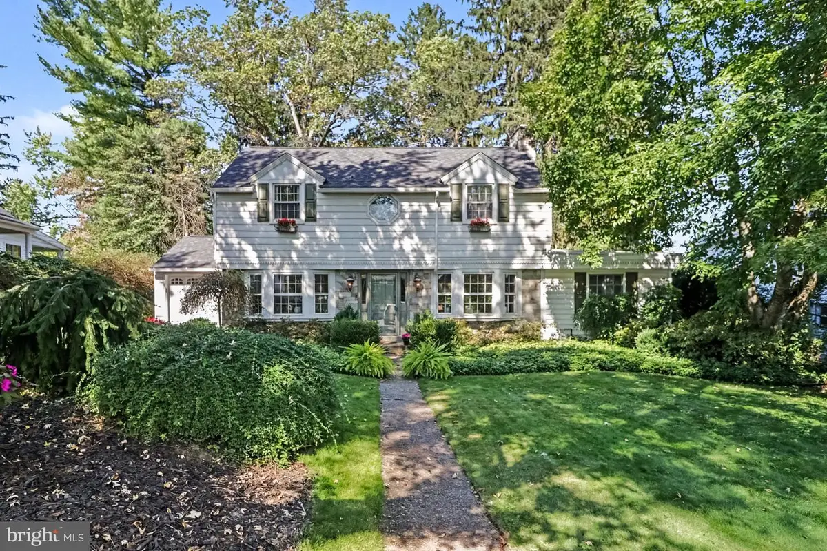 2812 Merion Rd, Camp Hill, PA 17011 - #1