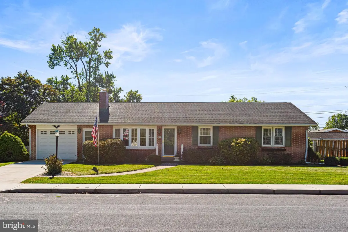 570 F St, Carlisle, PA 17013 - #1