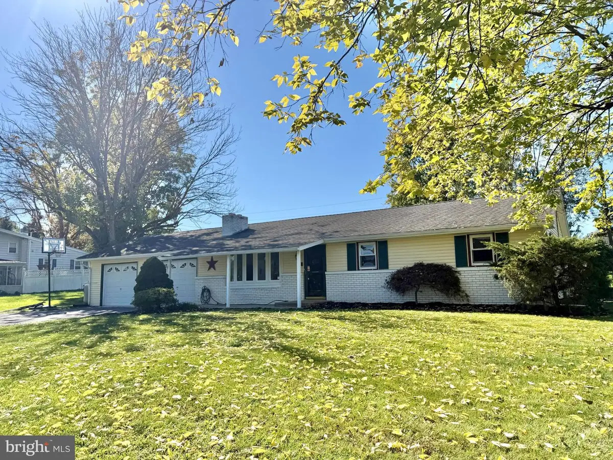 1954 Reservoir Dr, Carlisle, PA 17013 - #1