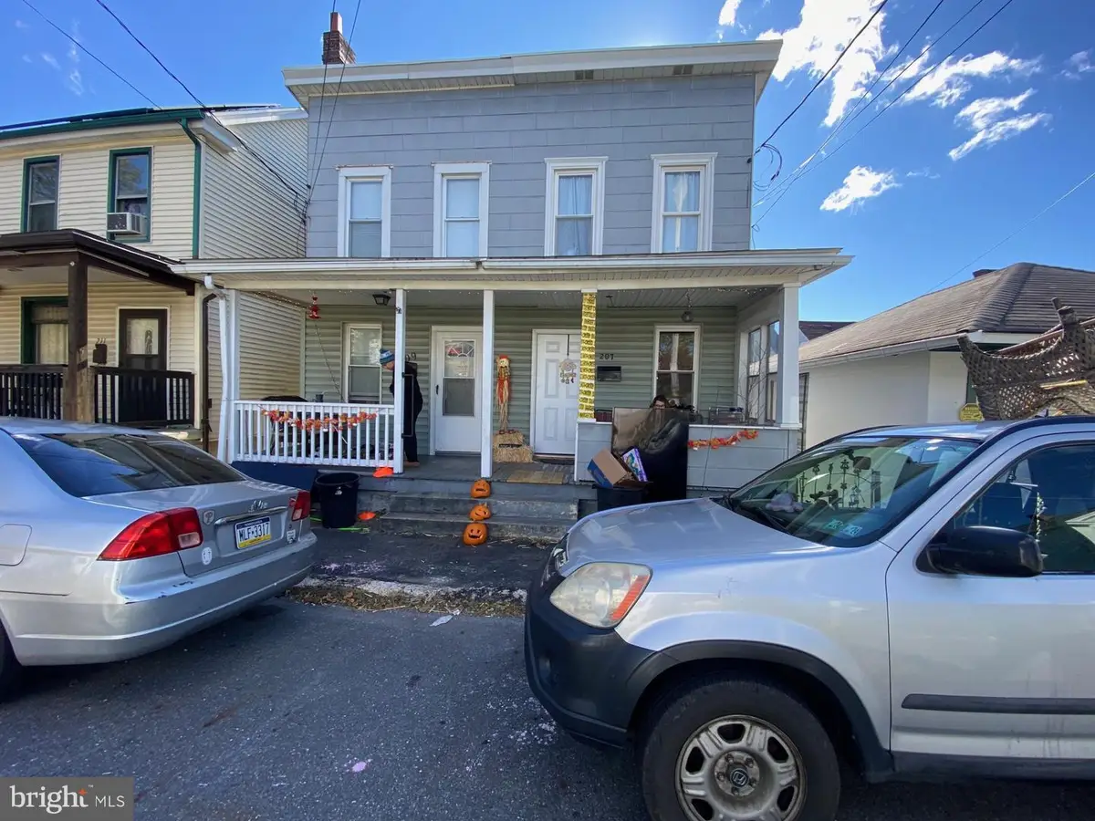 207 - 209 E Mcmurtrie St, Summit Hill, PA 18250 - Image #1