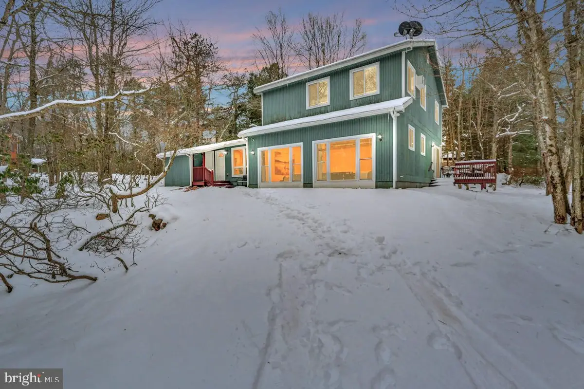 12 Hickory Rd, Lake Harmony, PA 18624 - Image #1