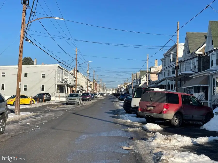 368 W Bertsch St, Lansford, PA 18232 - Image #2